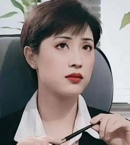 1990年,参加香港无线电视台(tvb)举办的国际华裔小姐竞选荣获亚军后