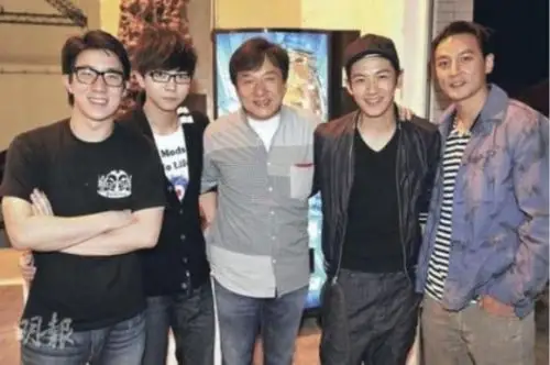 房祖名,胡夏,成龙,柯震东与吴彦祖(资料图)