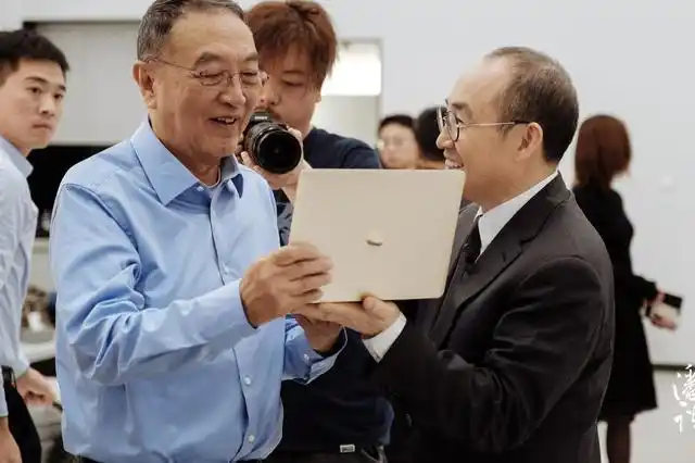 冤枉柳传志了联想再创纪录杨元庆发声欢呼