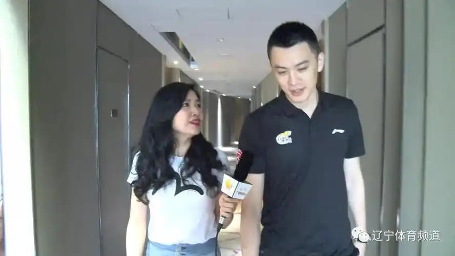 [独家]专访杨鸣—— 美女主播看辽篮:今天起,我们叫他"杨总"