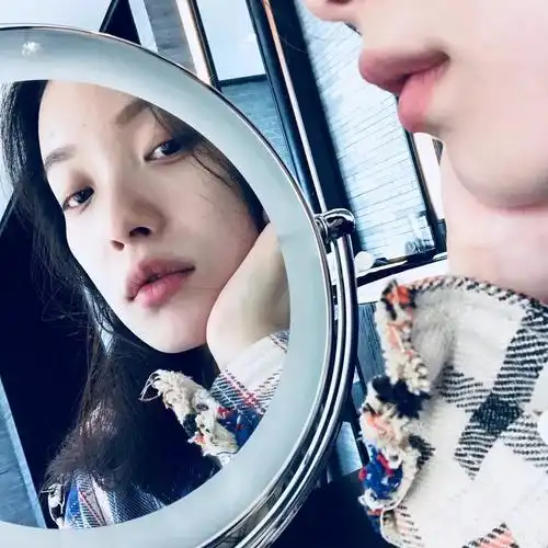 五个小技巧,拍出最美自拍照_镜子