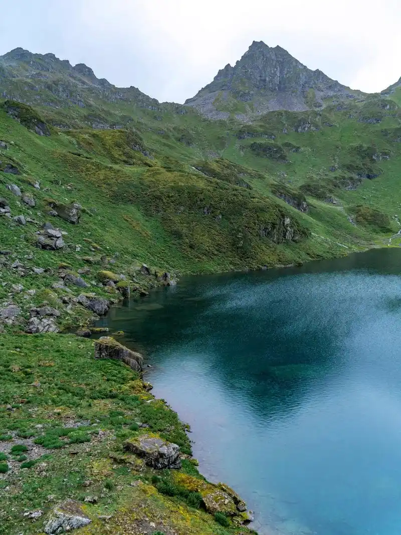 云南南极洛徒步攻略:天堂般的美景,交通,住宿,美食一网打尽!