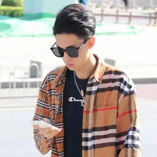 德云秦霄贤头像.(老秦这倒霉孩子的颜值忽高忽低的)