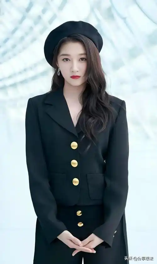 关晓彤明星壁纸35