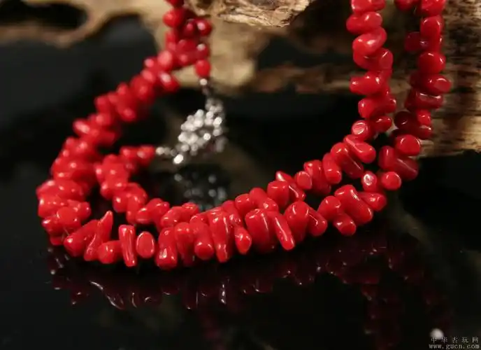 牛血红纯天然台湾深海阿卡红珊瑚十字随型项链