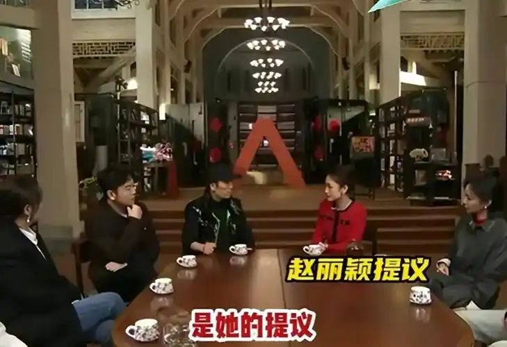 暗讽赵丽颖?马丽获奖感言惹风波,陈道明的话给内娱敲警钟_腾讯新闻