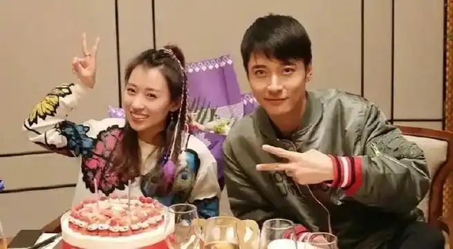 张丹峰*毕滢*洪欣.张丹峰助理毕滢最新回复确认还在张丹峰团队 - 抖音