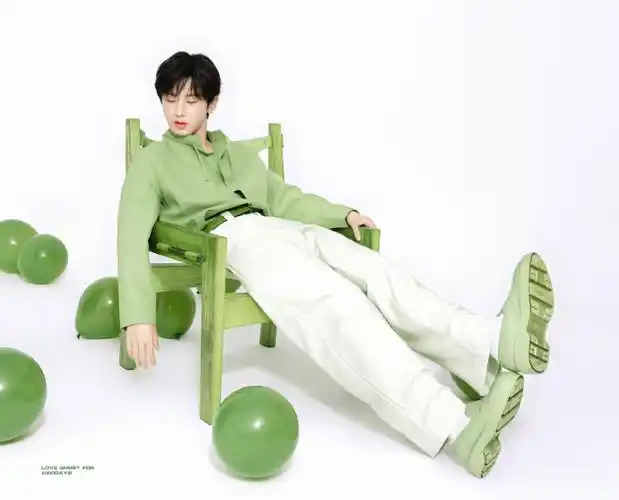 成毅0517生日快乐 毅淇同行##超话星动告白局##520晒出最美应援色