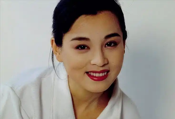 英宁个人资料(演员英宁个人资料)