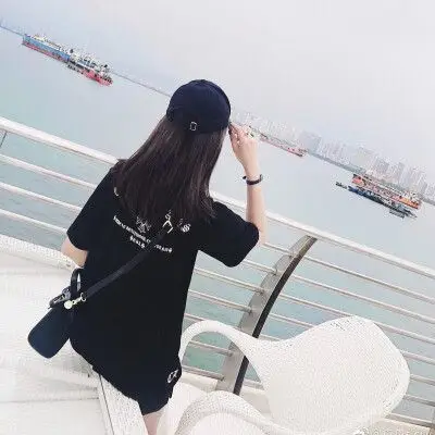 女头,背影,by.楼语烟.