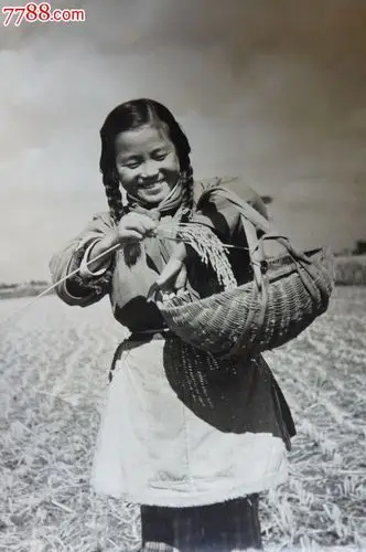 笑容灿烂12*15-au4620340-老照片-加价-7788收藏__中国收藏热线