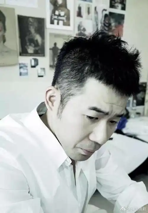 王子文儿子爸爸怀疑人刘丰源更博了内容无关痛痒被指没心没肺