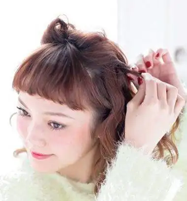 怎么扎螺丝烫头发好看 螺丝烫发型做法