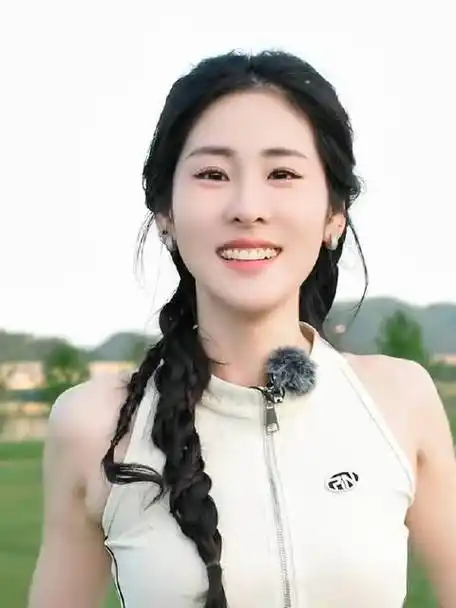 张碧晨无袖上衣##闪光的夏天