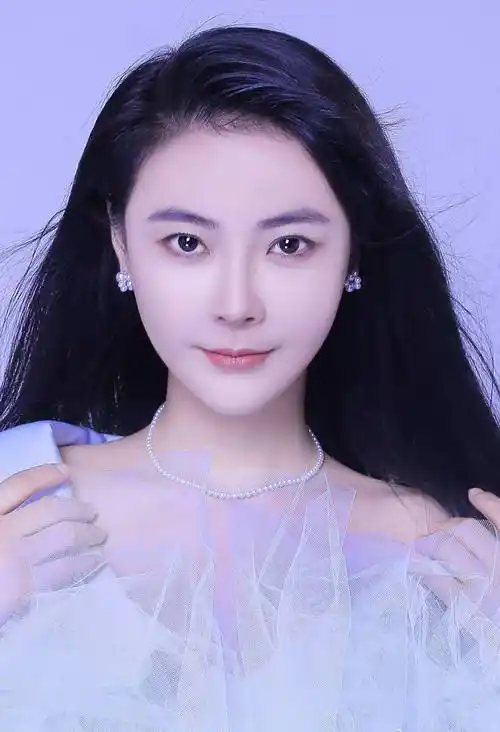 世界小姐亚军吴丹身穿天蓝色高开衩长裙,尽显大美长腿_写真_中国_照片