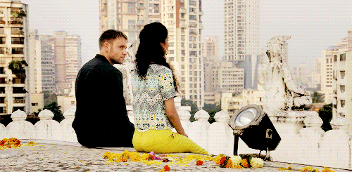 情侣都市呆坐gif动图_动态图_表情包下载_soogif