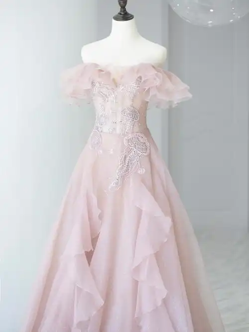 蕾丝婚纱|重工婚纱|网红婚纱|水晶婚纱|常州婚纱|常州礼服|敬酒礼服