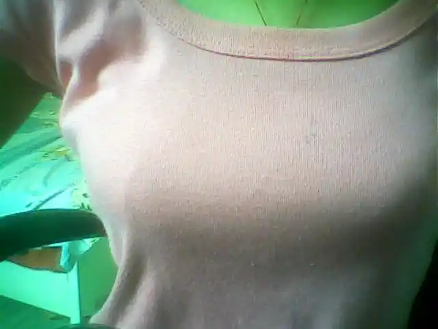 15岁这样的胸 还会长吗