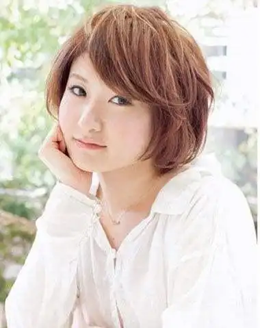 时尚减龄又显脸小,好打理又显气质胖子适合的短发发型 胖人适合的短发