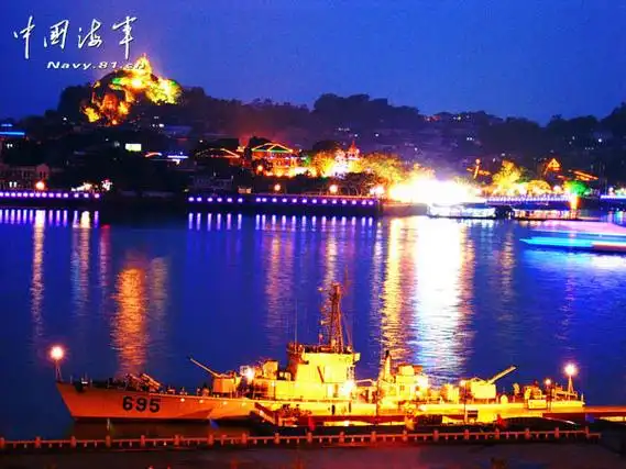 厦门军港舰艇鳞次栉比风景美丽如画