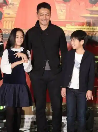 邵兵的低谷期得遇妻子张培因,因为孩子鼓起勇气重回娱乐圈成赢家_事业