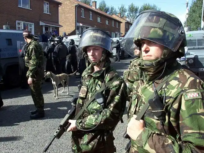 英国陆军的管理