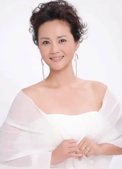 奚望之母茹萍:挽救过女儿的婚姻,现在她的心最痛_生活_母亲_演艺事业