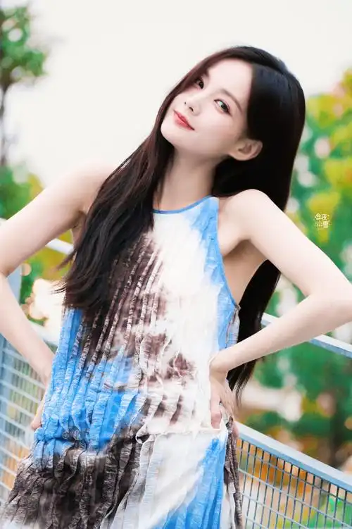 李一桐0630出道快乐