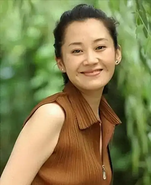 "风韵犹存,老少通吃",54岁的许晴,真是越老越"有味"!