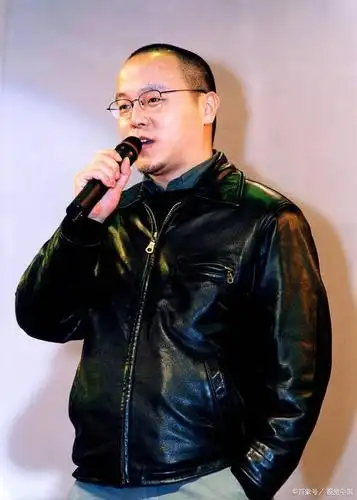 离婚后帮李亚鹏解围,为高晓松坐地铁,王菲不止高冷还很暖