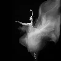 头像舞蹈气质唯美背影图片_微信头像图片大全