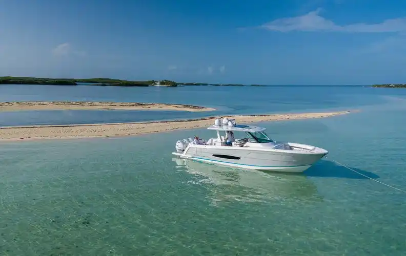 瑞格regal38sav顶级运动钓鱼艇