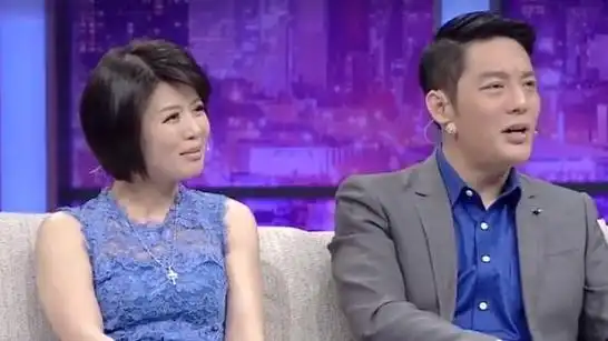 程愫花21年捧红丈夫却被抛弃,离婚后抱着儿子痛哭,今逆袭成院长|飘帅