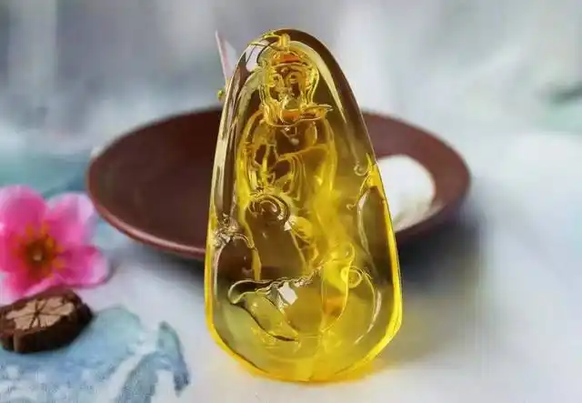 金琥珀真的没有蜜蜡的价高吗?你也这样认为?