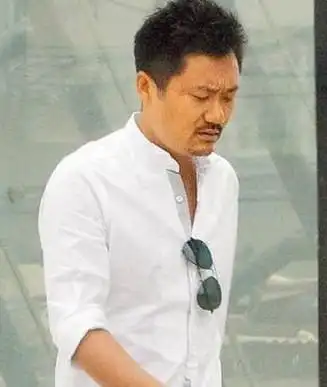 钟小江年龄多大 钟小江出生日期