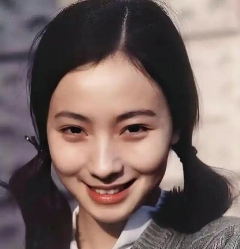 年轻时的陶虹,甜美可人,太漂亮了.