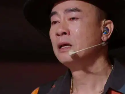 陈小春小时候家里太穷了饥一顿饱一顿的就把弟弟卖了3000块