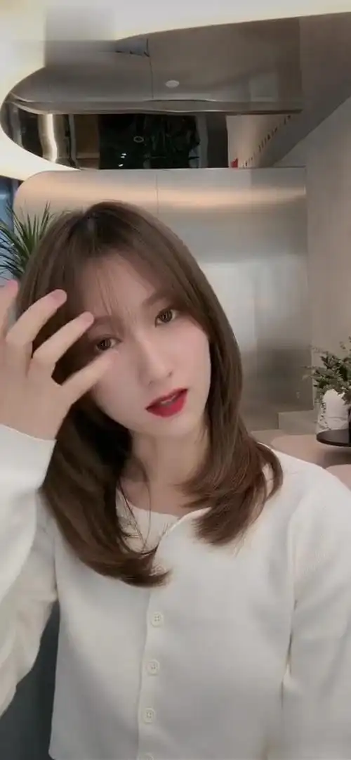 长款初恋头,2020最火发型发型 发色 我的颜值3200万-时尚视频-搜狐