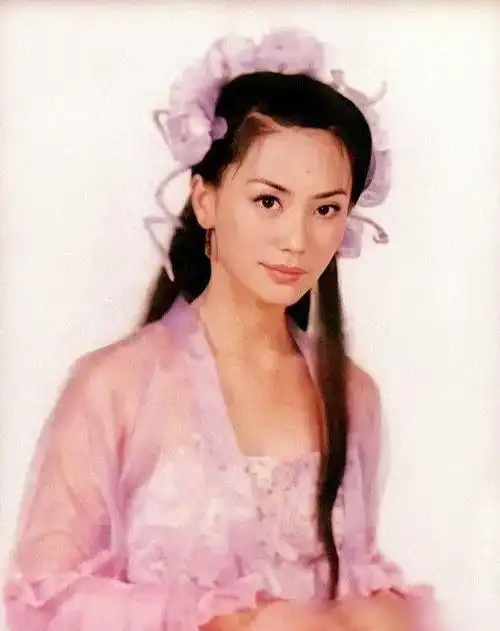 最美殷素素郭妃丽久违晒照,封禁也坚持健身,47岁看着像30岁!