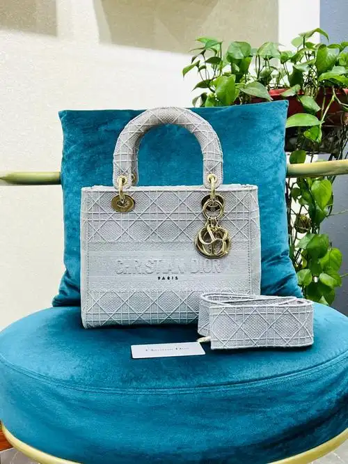 迪奥戴妃五格刺绣石岩灰