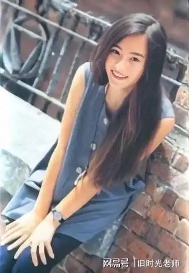 张柏芝究竟有多美看看他中学时的照片就知道了