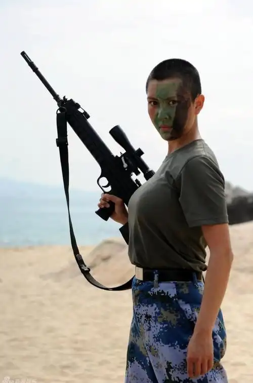 《火蓝刀锋》杨志刚刘思言郑恺赫子铭