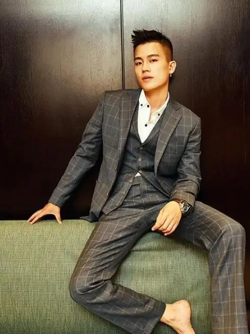 欧豪豪宅装修虽简约但很大气还有专属泳池等待女主人的到来