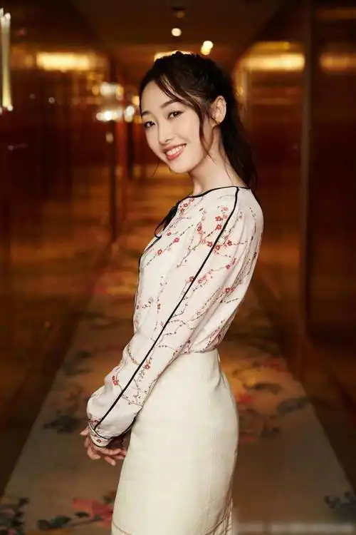 素颜似清纯小学妹31岁的蒋梦婕太美丽了请好好看看吧