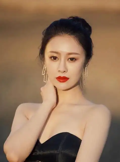 中国内地女演员马小茜