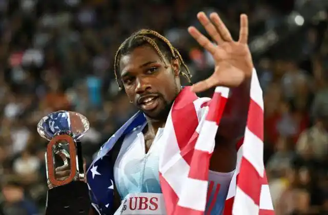 100米冠军成绩:9秒94 10秒65_莱尔斯_女子_frazier