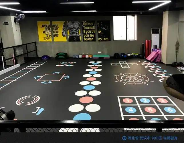 劲踏健身房地胶360私教定制地板工作室pvc体适能地垫塑胶运动地板