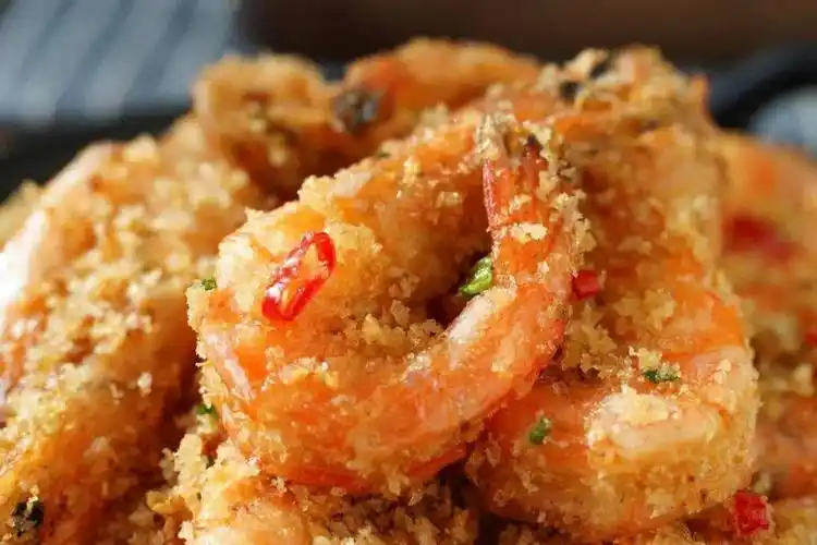 百汇厨房不想剥虾这盘香酥虾能香到你连壳吞