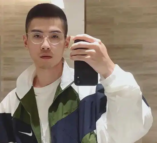 男生剪寸头能帅到什么程度?|圆脸|发型|妆容|三角脸_网易订阅