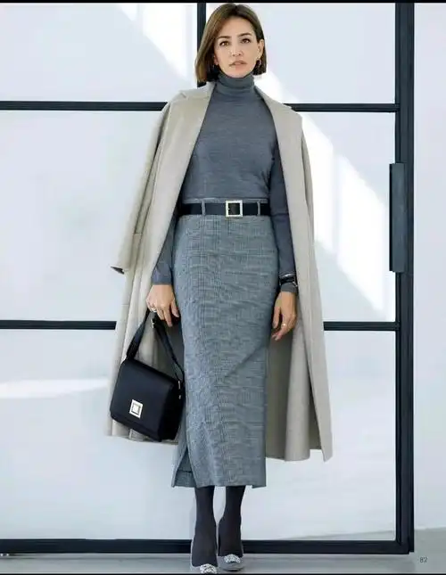 虽然说时尚不分年龄,但是对于过了40岁的女人来说,通常会不自觉地调整